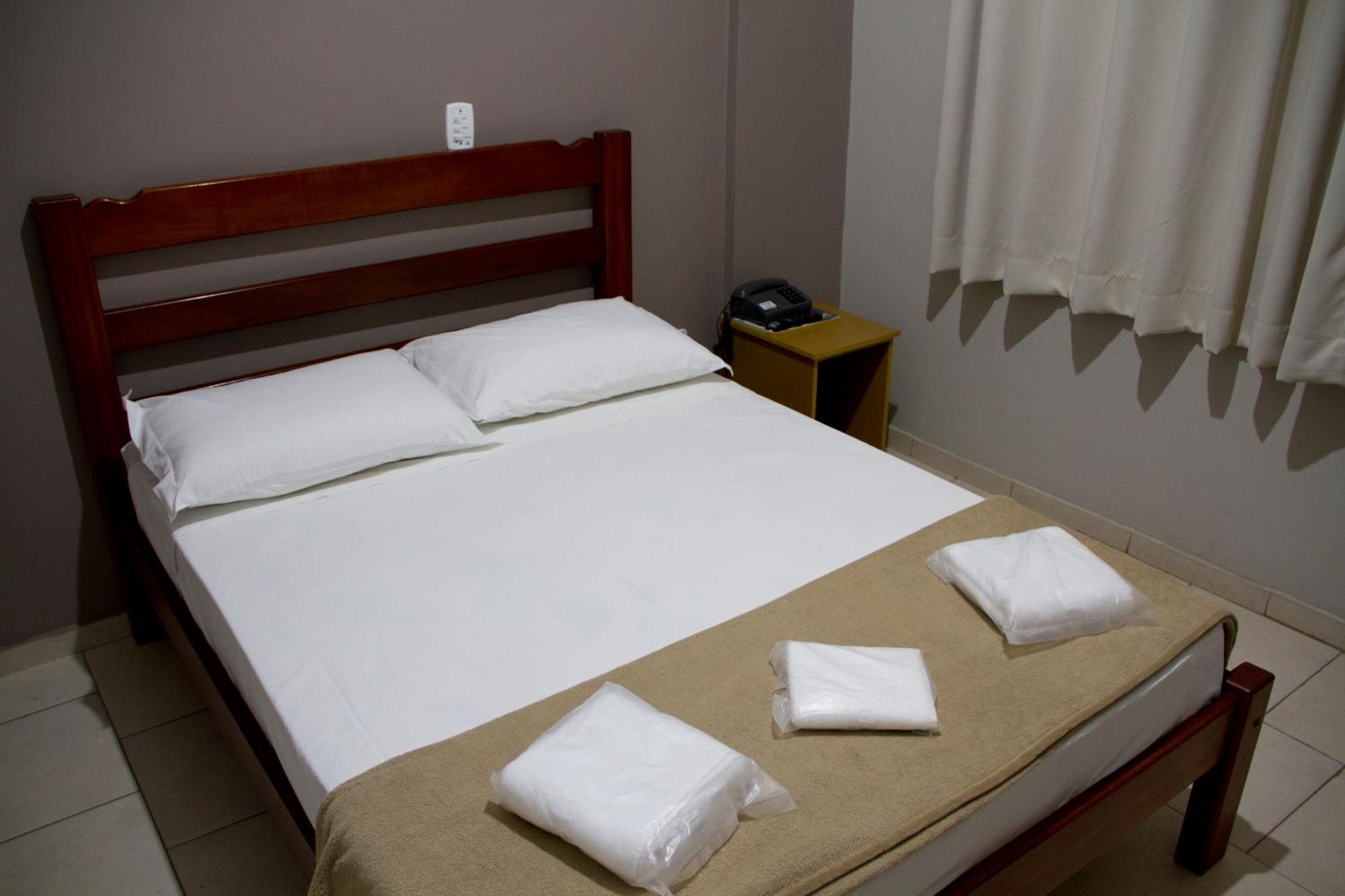Presidente Hotel Passos Esterno foto