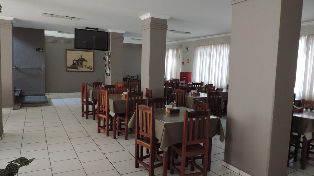 Presidente Hotel Passos Esterno foto
