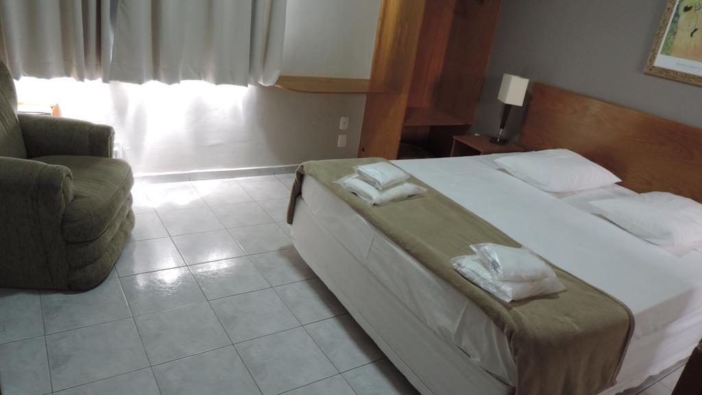 Presidente Hotel Passos Esterno foto