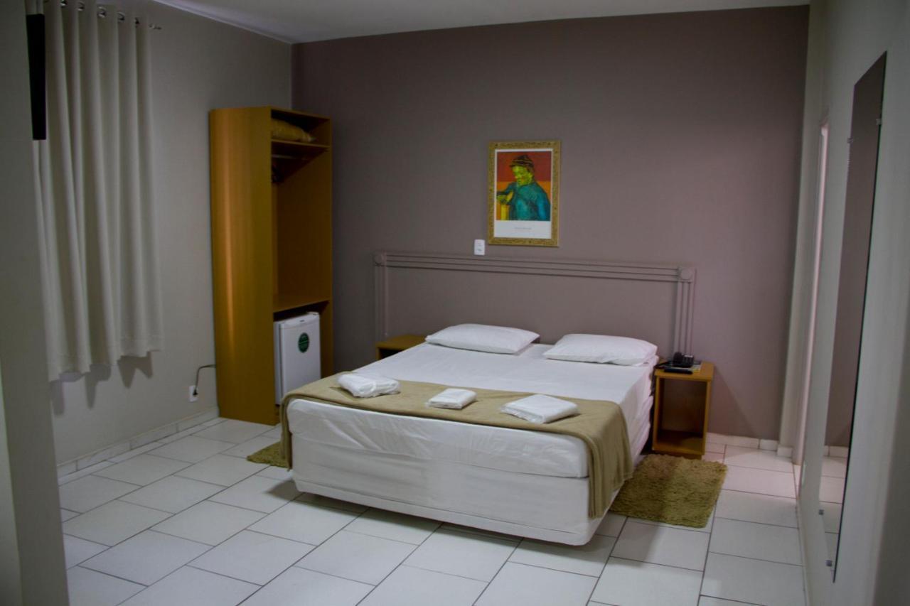 Presidente Hotel Passos Esterno foto